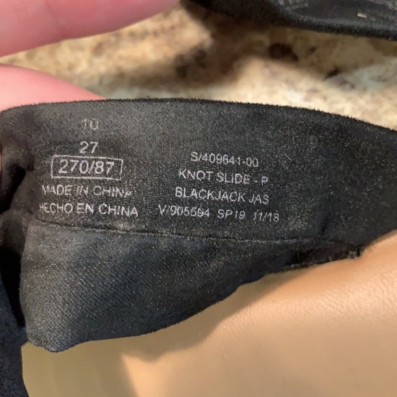 Old navy size 10 black sandals - Picture 6 of 8